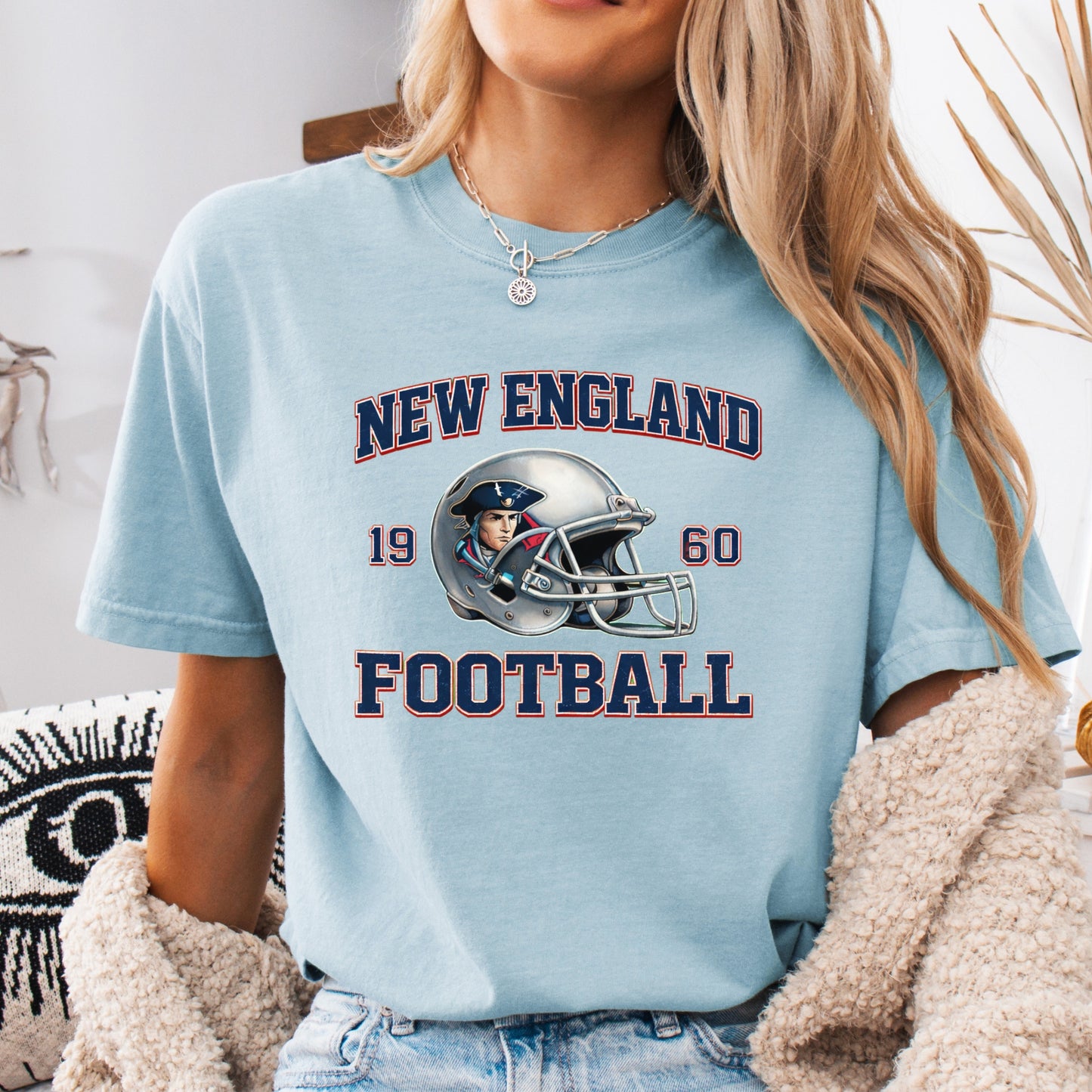 New England Football Vintage Helmet T-Shirt Go Pats Game Day tee