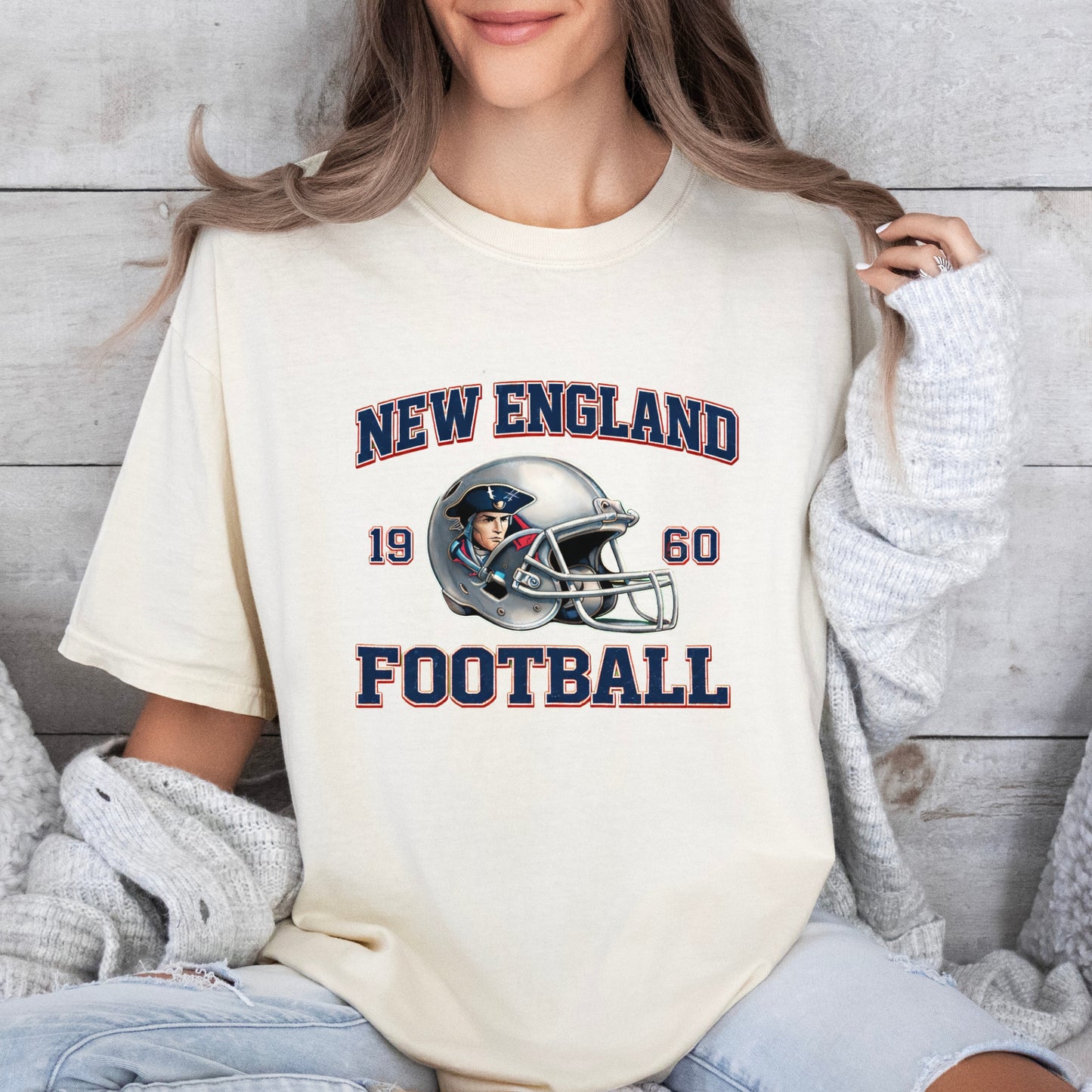 New England Football Vintage Helmet T-Shirt Go Pats Game Day tee